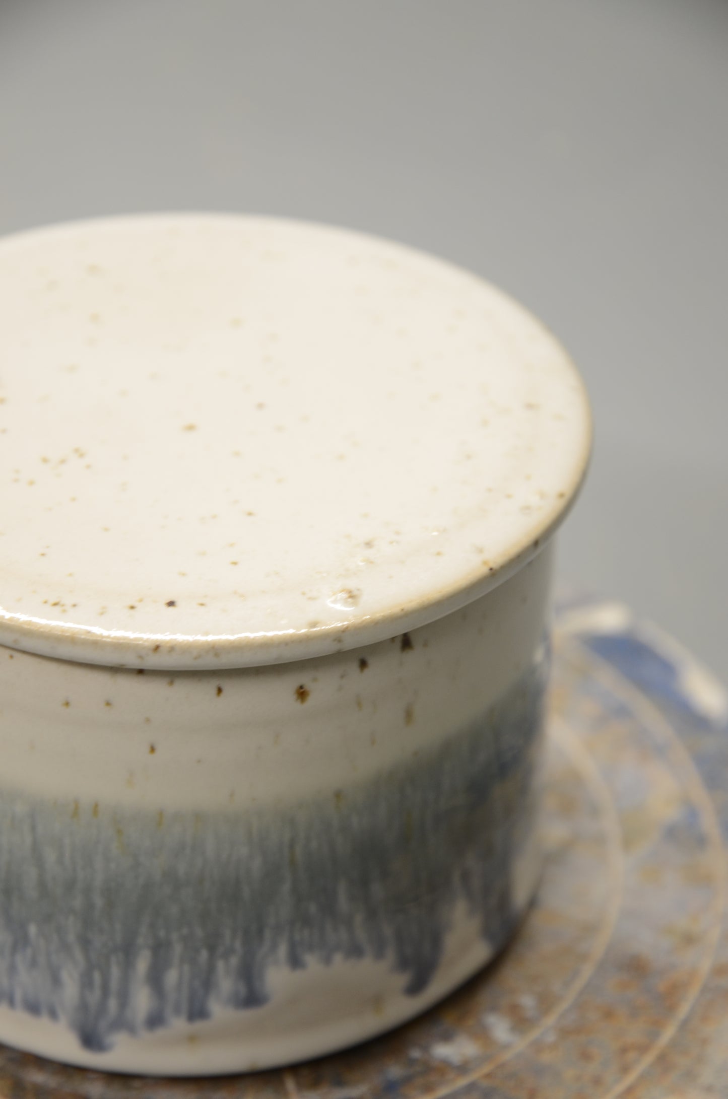Französische Butterdose